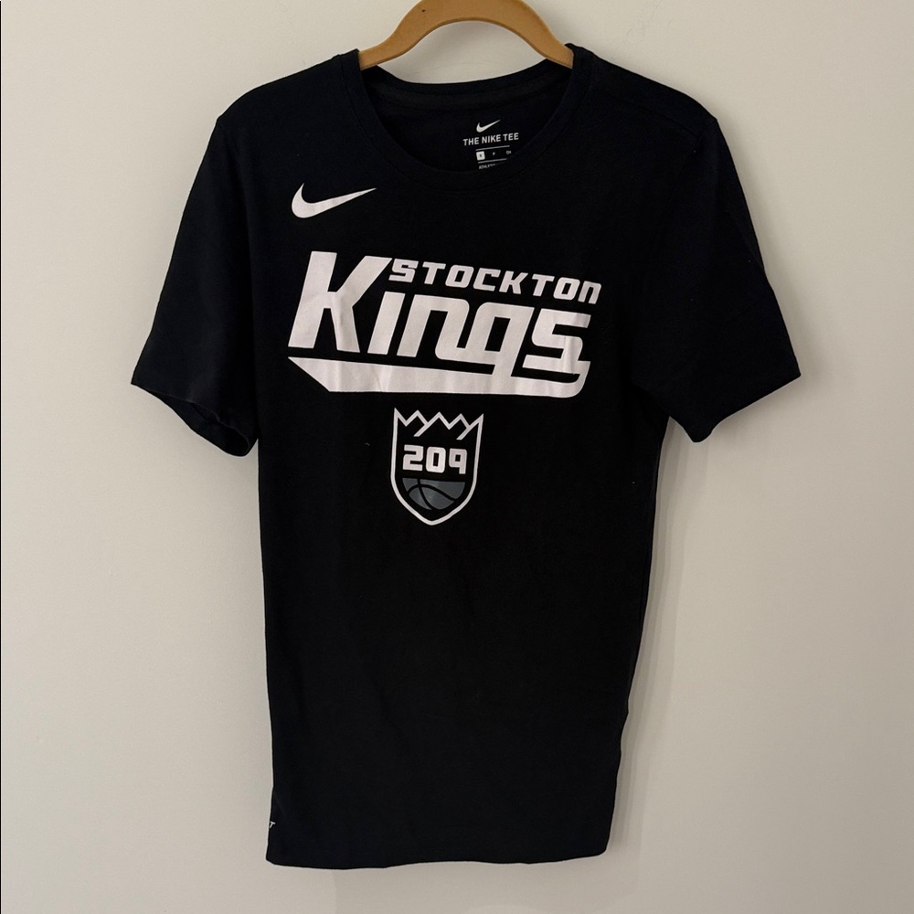 Nike Stockton Kings Dri-FIT Athletic Cut T-Shirt Women's Size Small Black‎